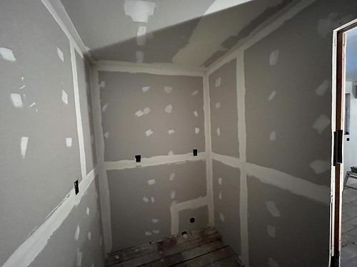 Drywall Mudding and Sanding